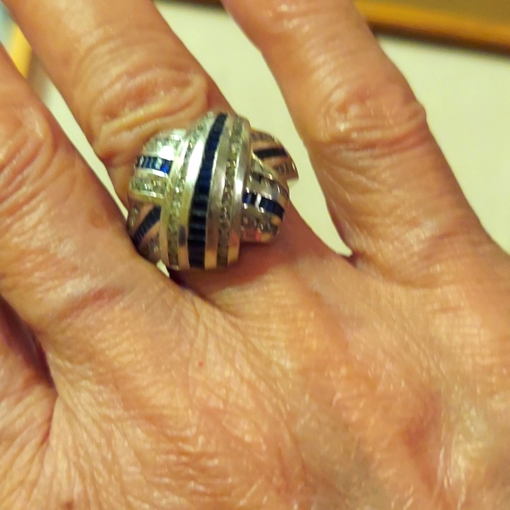 Sapphires and diamond's ring